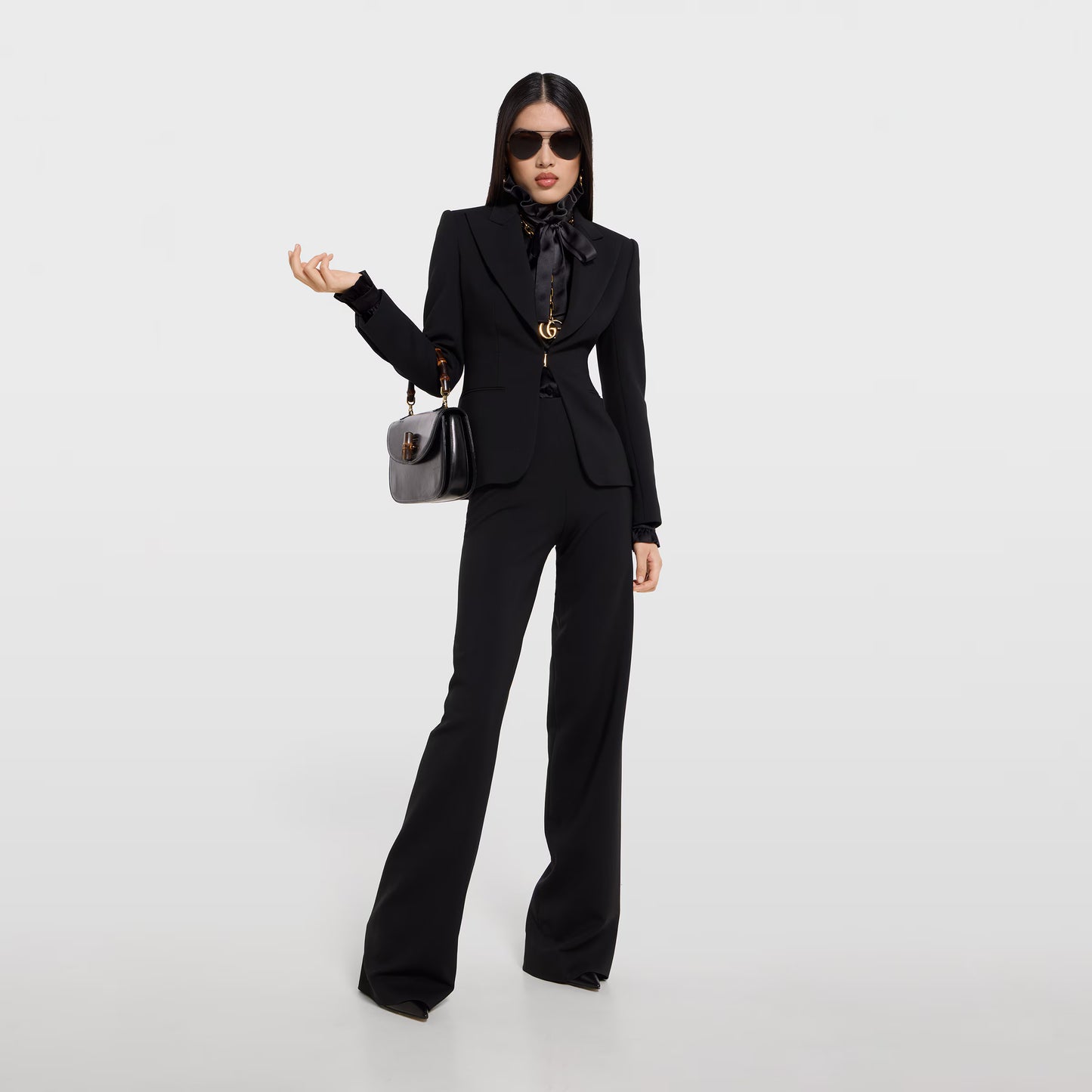 Chemise en satin de soie avec nœud