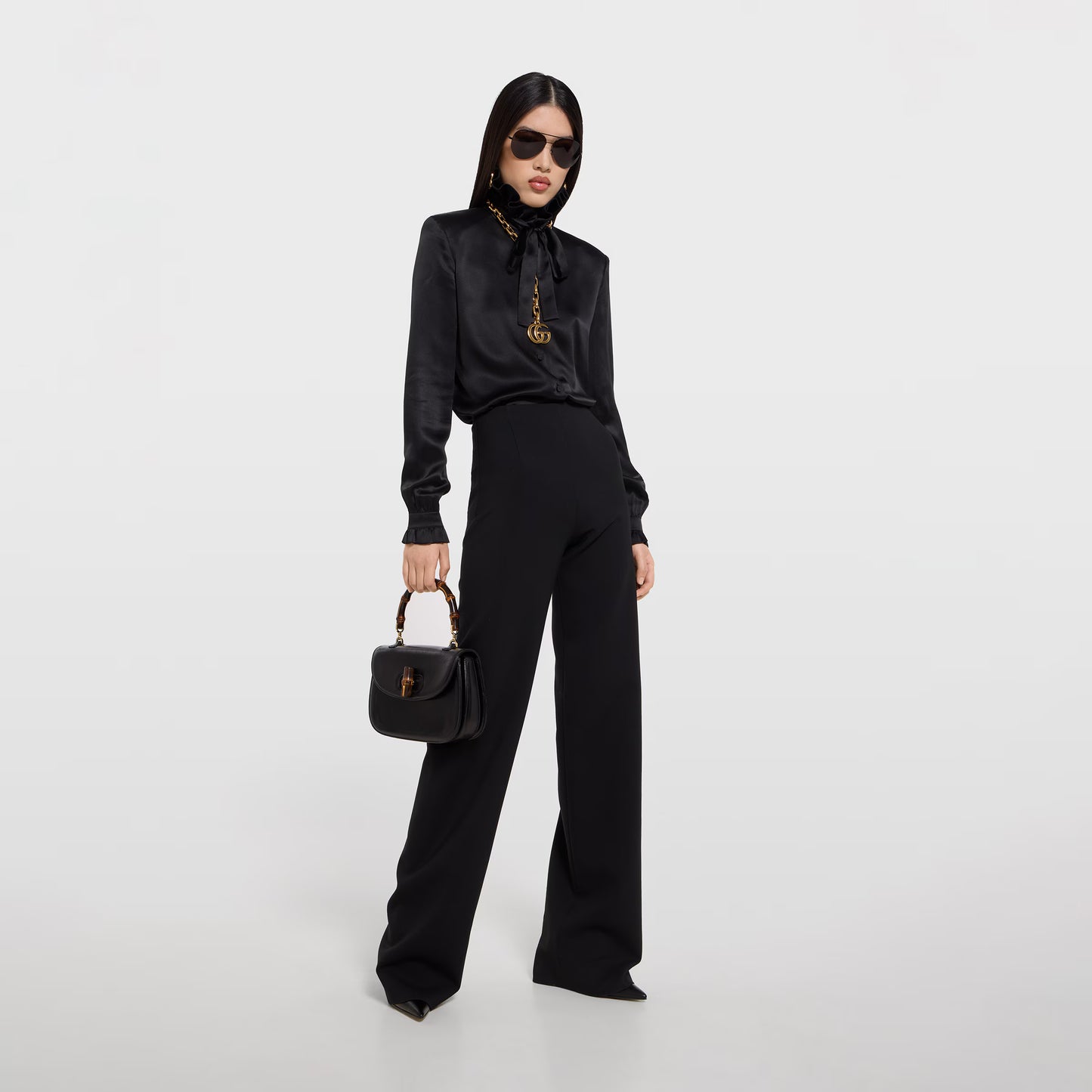 Chemise en satin de soie avec nœud