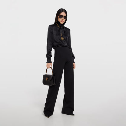 Chemise en satin de soie avec nœud